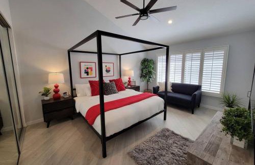 Palm Desert House | Stunning 2BD 3BA Private hot tub 36 pools BBQ