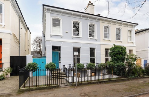 Cheltenham House | Stunning 2BD in the Heart of Cheltenham