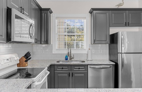 Central Myrtle Beach Condo | Stunning 2BR 2BA Golf Villa Near Beach