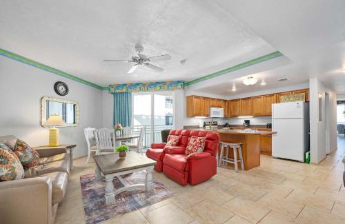 Brush - Stewarts House | Stunning 2BR Oceanfront Beach Villa - 3 Balconies
