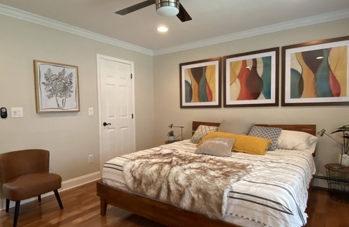 Wanamassa House | Stunning 2BR ranch a stone’s throw away from Asbury Park.