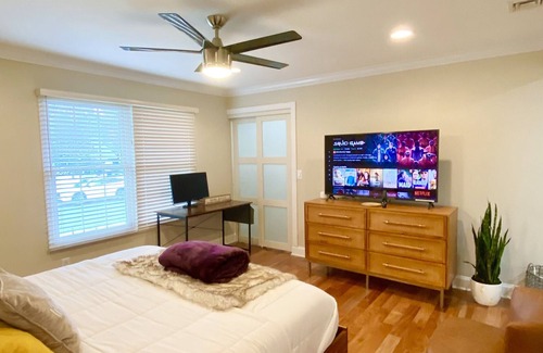 Wanamassa House | Stunning 2BR ranch a stone’s throw away from Asbury Park.