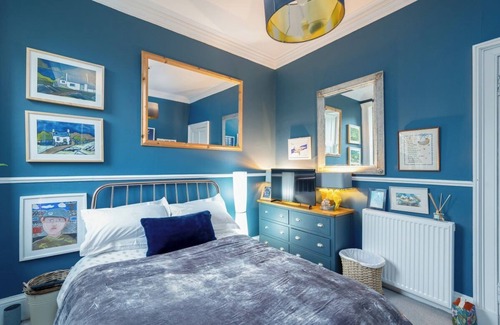 Selkirk House | Stunning 3 Bed Villa with Garden
