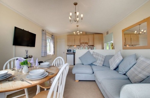 Morpeth House | Stunning 3-bed Hot Tub Lodge, Northumberland
