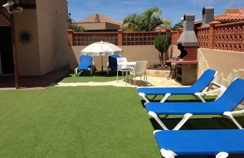 Corralejo Villa | Stunning 3 Bed luxury villa, private pool, fibre WIFI, walk to beaches & bars