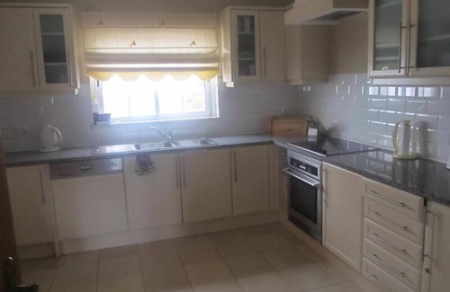 Budens Villa | Stunning 3 bed villa with pool- Golf & Beach