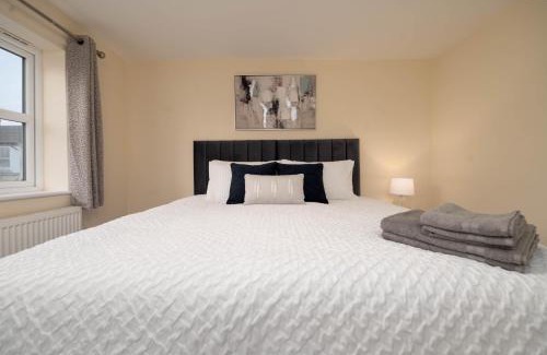 Market Rasen House | Stunning 3 bed with parking & garden