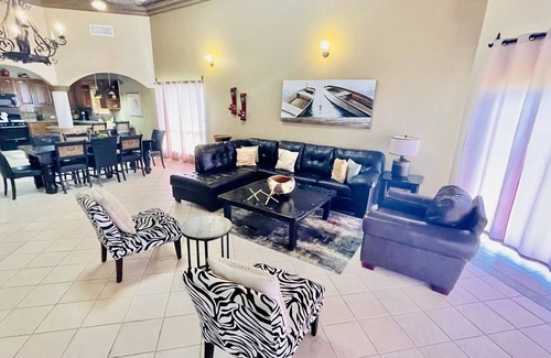 Sandy Beach Villa | Stunning 3 Bedroom Beach Villa on Sandy Beach at Las Palmas Beachfront Resort V4