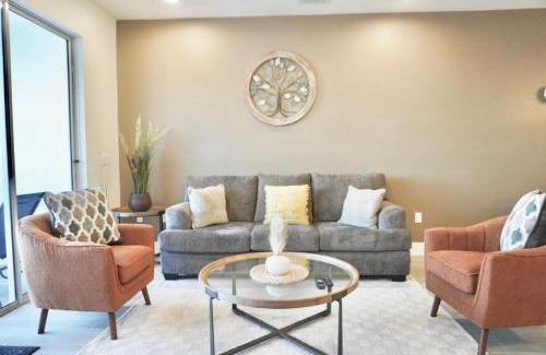 Four Corners House | Stunning 3 bedroom 3 bath townhome 363