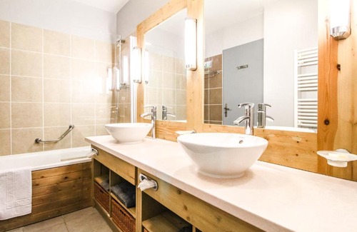 Flaine Apartment | Stunning 3-bedroom apartment with mountain views
