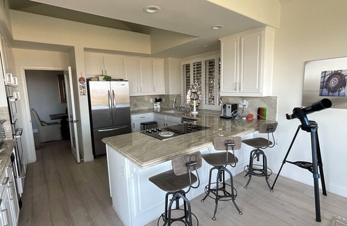 Turtle Rock House | Stunning 3-bedroom house in delightful Irvine w panoramic views & modern decor.
