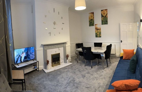 Blackburn House | Stunning 3-bedroom in Rishton