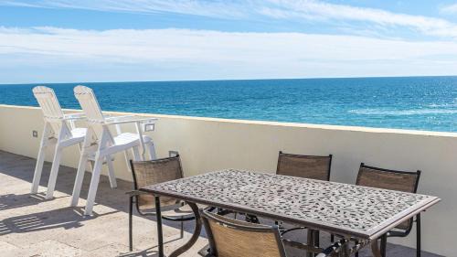 Sandy Beach Villa | Stunning 3 Bedroom Beach Villa on Sandy Beach Las Palmas Beachfront Resort V-05 villa