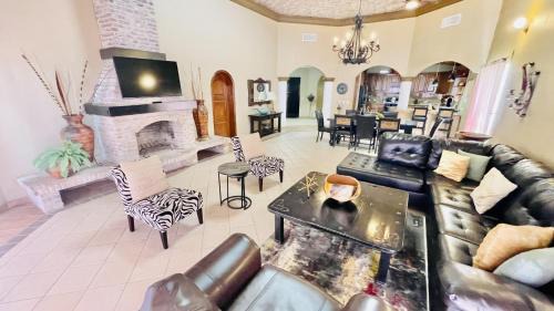 Sandy Beach Villa | Stunning 3 Bedroom Beach Villa on Sandy Beach at Las Palmas Beachfront Resort V4 villa