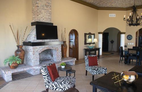 Sandy Beach Villa | Stunning 3 Bedroom Beach Villa on Sandy Beach at Las Palmas Beachfront Resort V4 villa