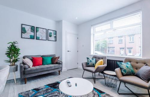 Leeds House | Stunning 3 br house near Leeds City Centre with Free Parking
