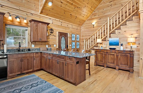 Vein Mountain Cabin | Stunning 3-Level Log Cabin: Blue Ridge Mtn Views, with abundant outdoor space!