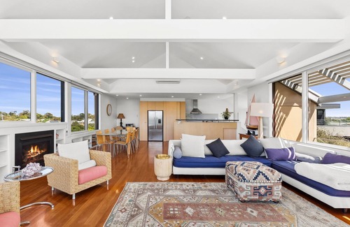 Point Lonsdale House | Stunning 3-Storey Coastal Retreat with Breathtaking Water Views