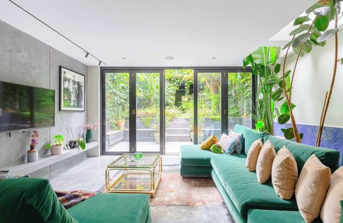 Hackney Apartment | Stunning 3BD House by Broadway Market!