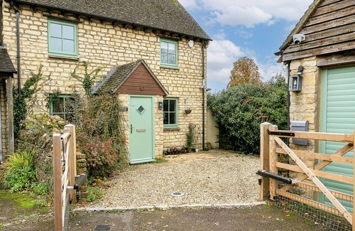 Enstone House | Stunning 3BD Oxfordshire Home in Enstone