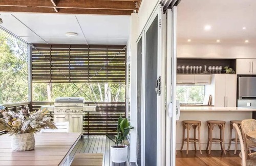 Pottsville House | Stunning 3BR Pottsville Treetop Retreat