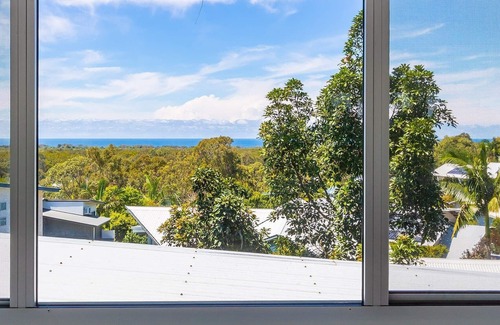 Pottsville House | Stunning 3BR Pottsville Treetop Retreat