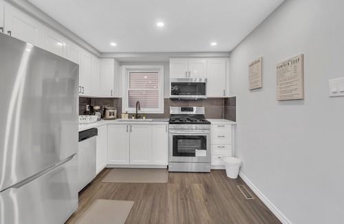 Kitchener House | Stunning 4 bed/2bath house for rent - SpaceRental