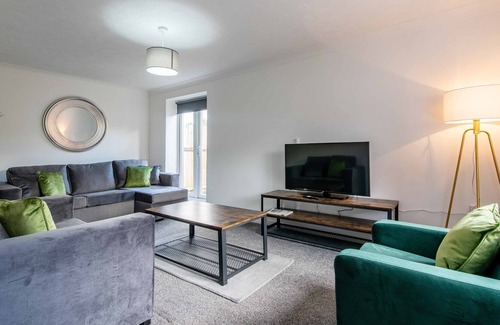 Peterlee House | Stunning 4-Bedroom Detached House with Ample Driveway for 1-2 Cars