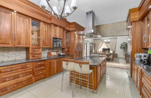 Greater Johannesburg Metropolitan Area House | Stunning 4 Bedroom House in Midrand,with pool and lapa