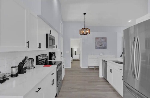 Sabal Harbour House | Stunning 4 BR Paradise - NewRemodel-Full Amenities! Resort Size Pool!