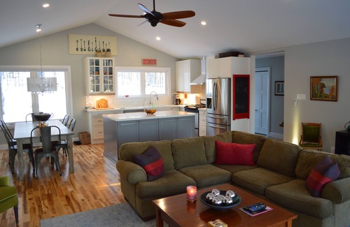 Dysart et al Cottage | Stunning 4 Season Cottage on West Lake!