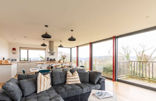 Bath House | Stunning 5 Bedroom Home with Garden & Views