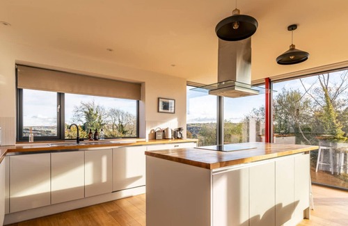Bath House | Stunning 5 Bedroom Home with Garden & Views