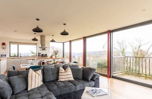 Bath House | Stunning 5 Bedroom Home With Garden Views