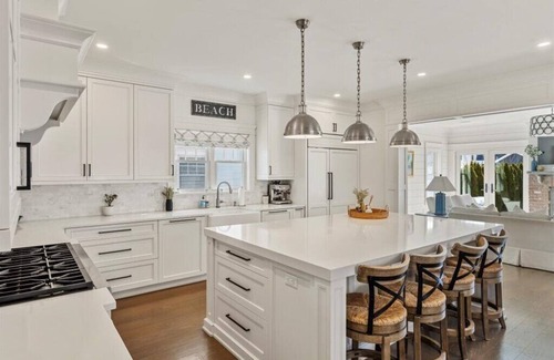 Sea Girt House | Stunning 5-bedroom house in Sea Girt with pool and outdoor bar