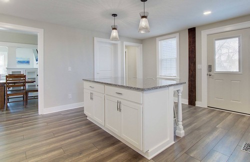 Vermilion House | Stunning 5 Bedroom Vermilion Getaway
