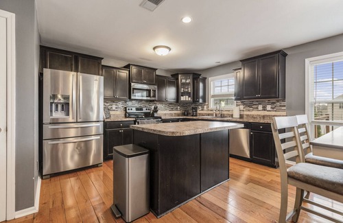 Buechel House | Stunning 5Bedroom3bath Bourbon Trail Retreat in Louisville's East End