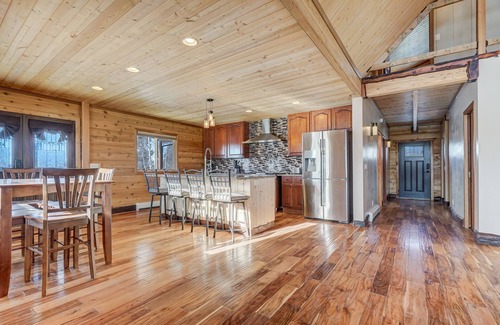 Divide House | Stunning 63 Acre Private Ranch with Pike Peak Views and Space to Roam, Pets with Fee