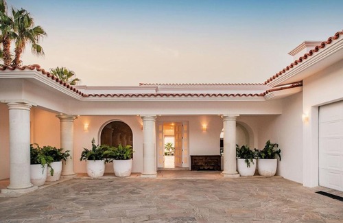 San Jose del Cabo Villa | Stunning 6bd Villa in Palmilla! Fully Staffed w Chauffeur and Yacht included!