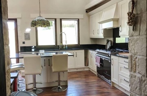 Dieulivol House | Stunning 7-Bed Vineyard masters house in Dieulivol