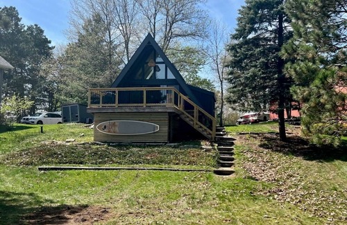 Nekoosa Cabin | Stunning A-Frame on Lake Sherwood near Sand Valley