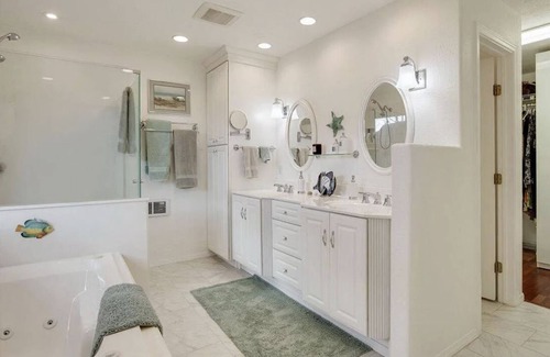 Corrales House | Stunning adobe home in the heart of Corrales.