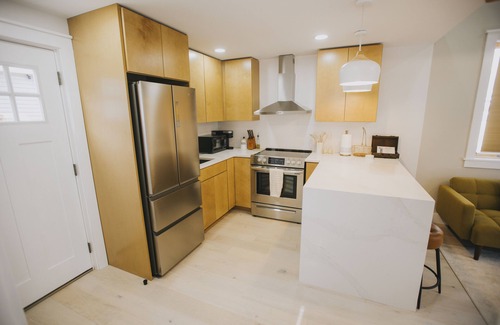 East Kingston Apartment | Stunning and Cozy loft apartment in kingston .