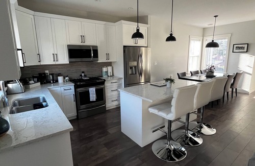 Langford House | Stunning and Elegant Newer Home!
