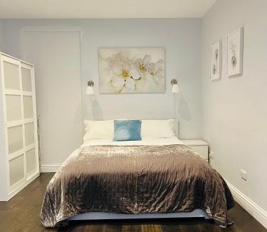 Queen's Park Apartment | Stunning and Peaceful London Flat