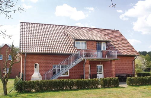 Roggentin Apartment | Stunning apartment in Mirow OT Qualzow