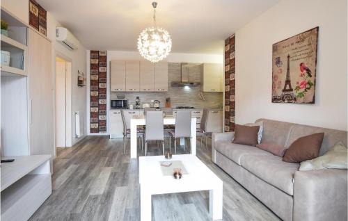 Montinelle Apartment | Stunning Apartment In Manerba Del Garda