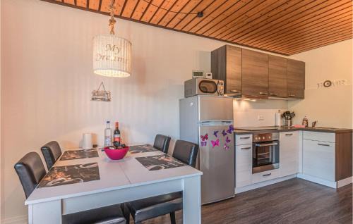 Friedrichskoog-Spitze Apartment | Stunning Apartment In Friedrichskoog