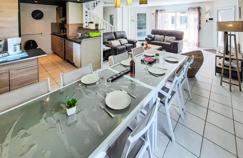 Kerherou House | Stunning Apartment In Moelan Sur Mer With Sauna, Wifi And Outdoor Swimming Pool