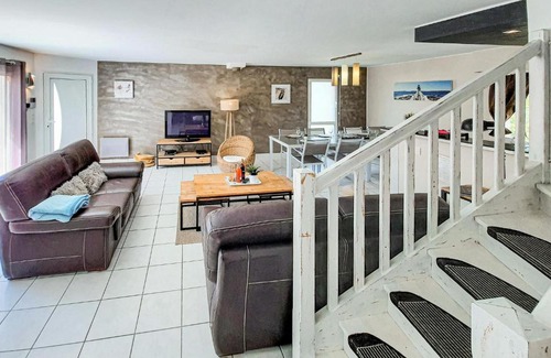 Kerherou House | Stunning Apartment In Moelan Sur Mer With Sauna, Wifi And Outdoor Swimming Pool